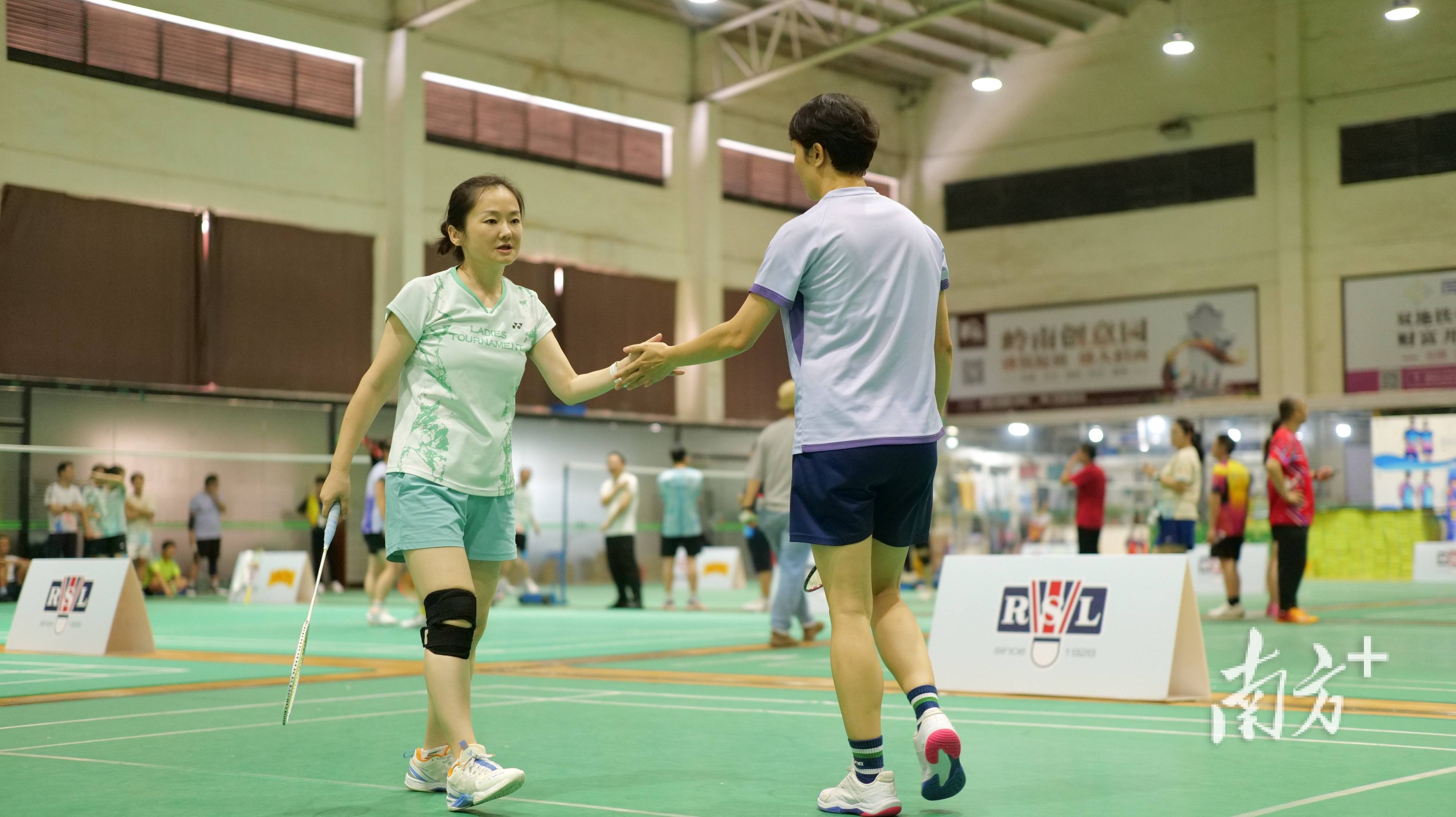 近50所高校超千人参赛，第十届中国高校广州校友羽毛球联赛开幕