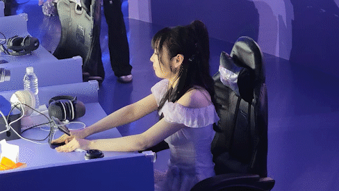 30岁这年，她成为电竞冠军