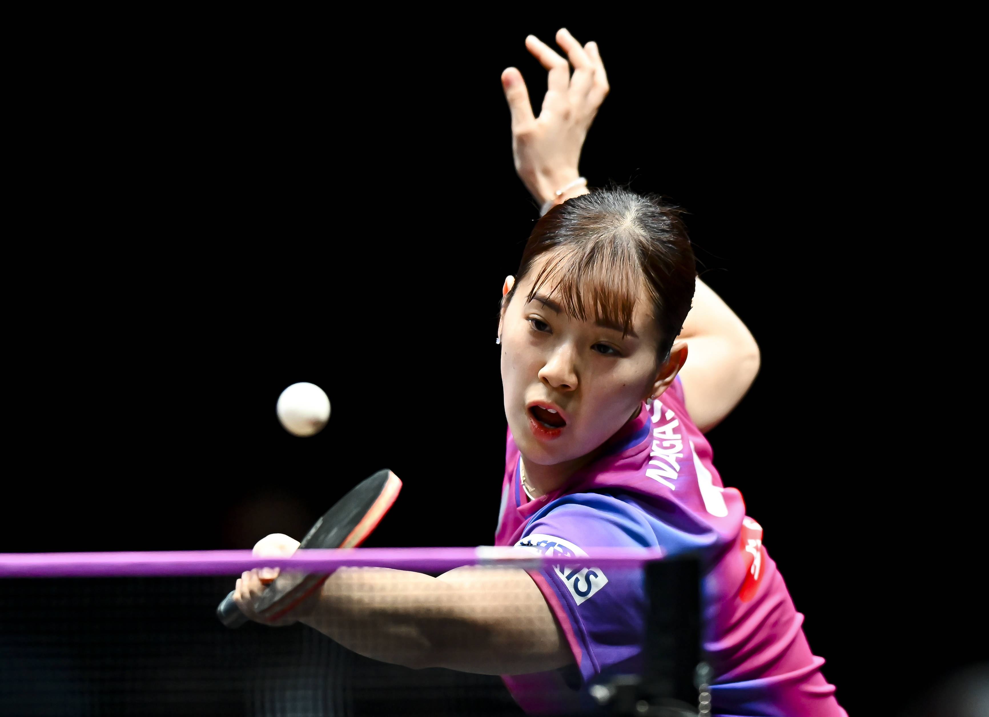 (体育)乒乓球——WTT多哈冠军赛:蒯曼晋级女单四强